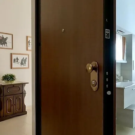 Marconi Non Lontano Dal Centro アルゲーロ