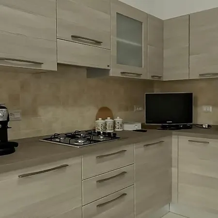 Marconi Non Lontano Dal Centro *