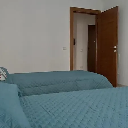 Marconi Non Lontano Dal Centro